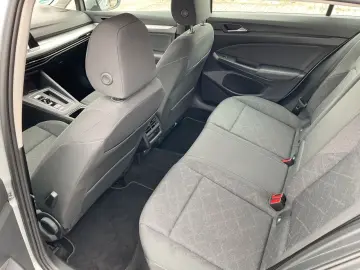 Golf VIII Variant Life eTSI