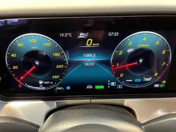 E 300 AMG **Distronic/Kamera/Night Edition