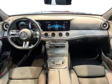 E 300 AMG **Distronic/Kamera/Night Edition