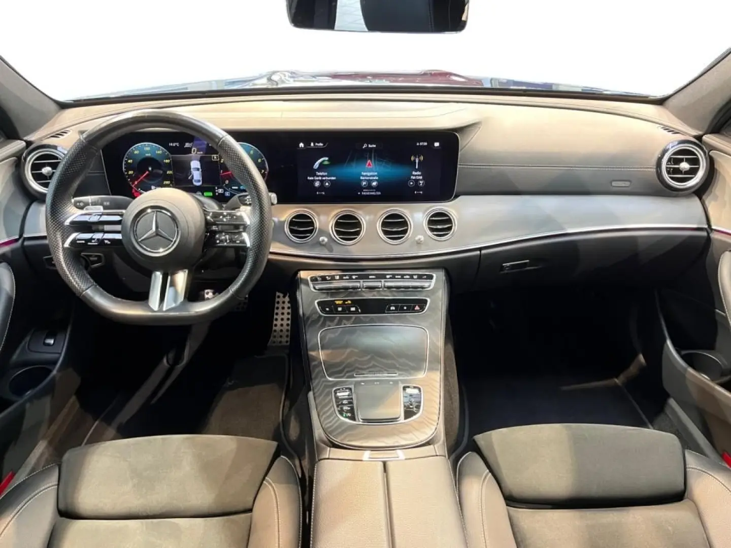 E 300 AMG **Distronic/Kamera/Night Edition