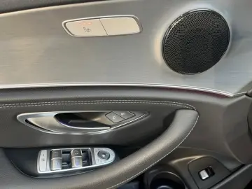 E 300 AMG **Distronic/Kamera/Night Edition