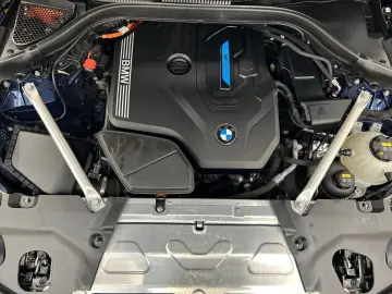 X3 xDrive30e LiveCockpitProf Head-Up Kamera LED