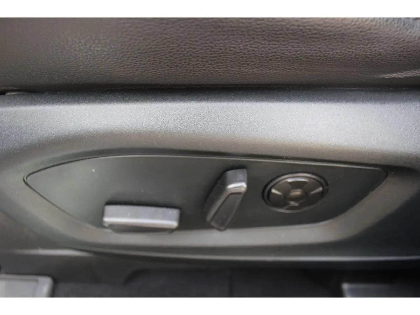 Explorer ST-LINE PHEV, PANO, LEDER, ACC, LED, 7-
