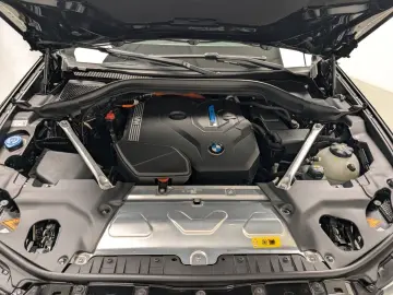 X3 xDrive30e Laser HuD PA+ DA 360° HiFi DAB WLAN