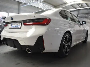 320 i M SPORT*KAMERA*LED*ACC*LIVE COCKPIT*SHZ*