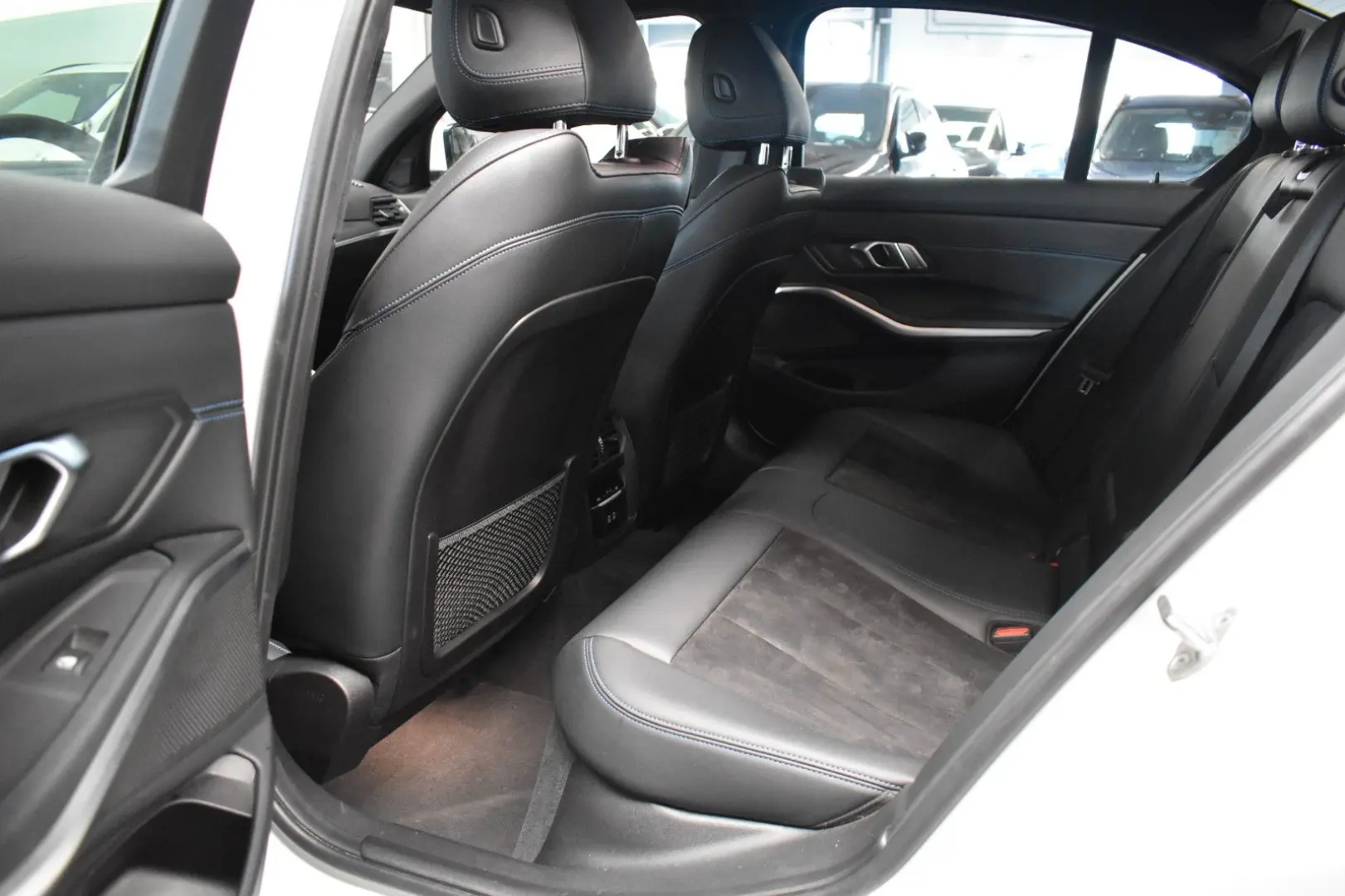 320 i M SPORT*KAMERA*LED*ACC*LIVE COCKPIT*SHZ*