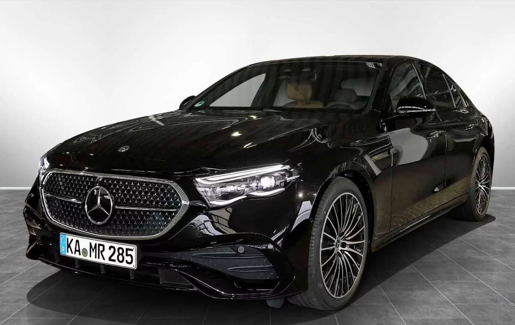 Mercedes-Benz E 220 d 4M AMG MBUX+360+DIG-LED