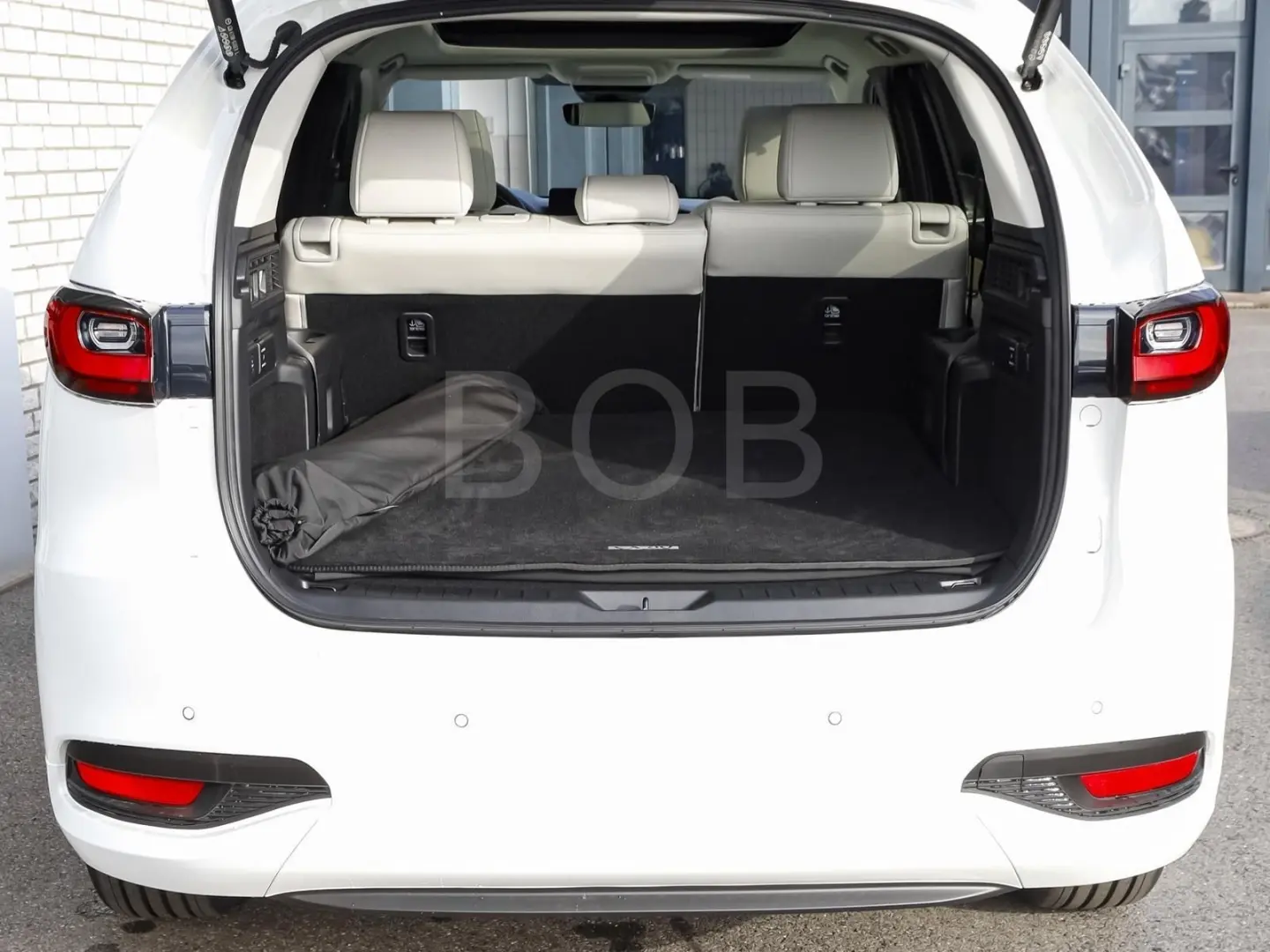 CX-80 2.5L PLUG-IN HYBRID 8AT AWD TAKUMI PLUS 8-