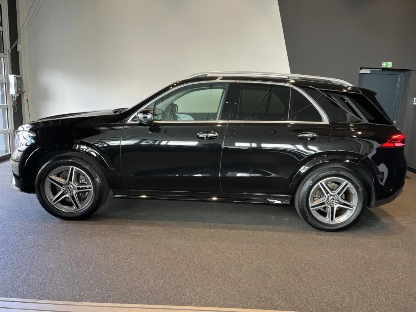 GLE 300 d 4M AMG+Navi+AHK+Distronic+MBUX+Memory+