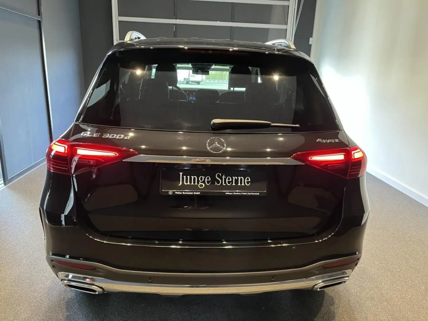 GLE 300 d 4M AMG+Navi+AHK+Distronic+MBUX+Memory+