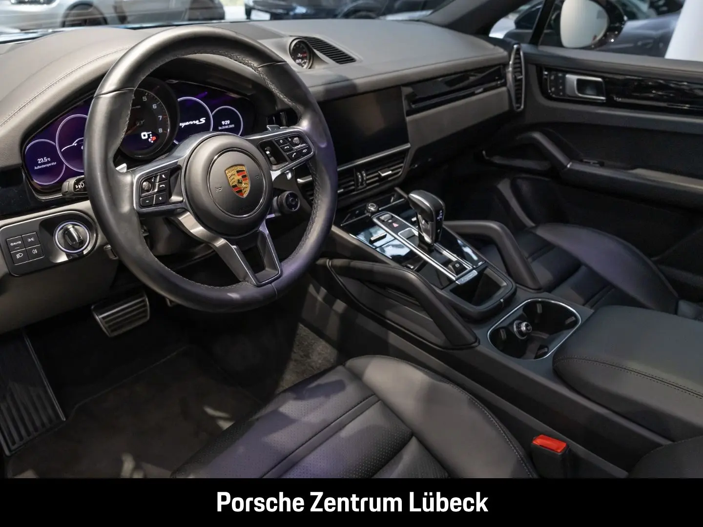 Cayenne S Coupe Hinterachslenkung Head-Up