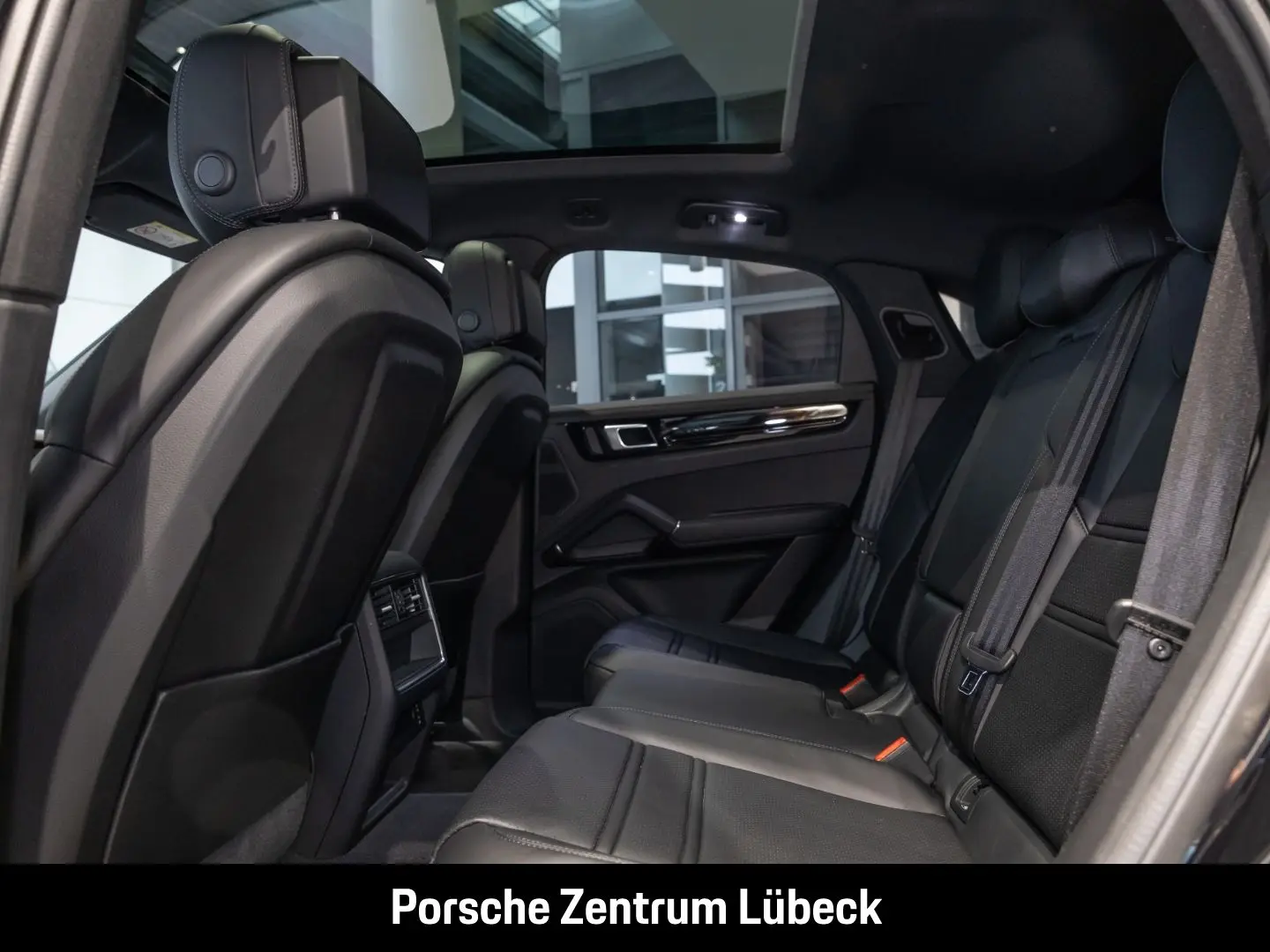 Cayenne S Coupe Hinterachslenkung Head-Up