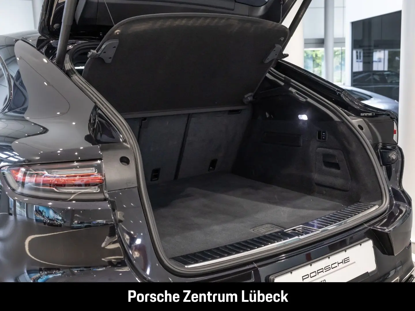 Cayenne S Coupe Hinterachslenkung Head-Up