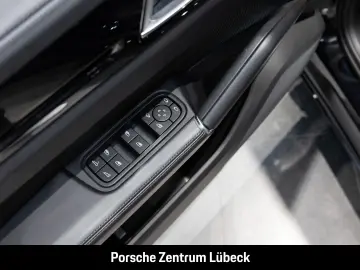 Cayenne S Coupe Hinterachslenkung Head-Up