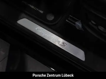 Cayenne S Coupe Hinterachslenkung Head-Up
