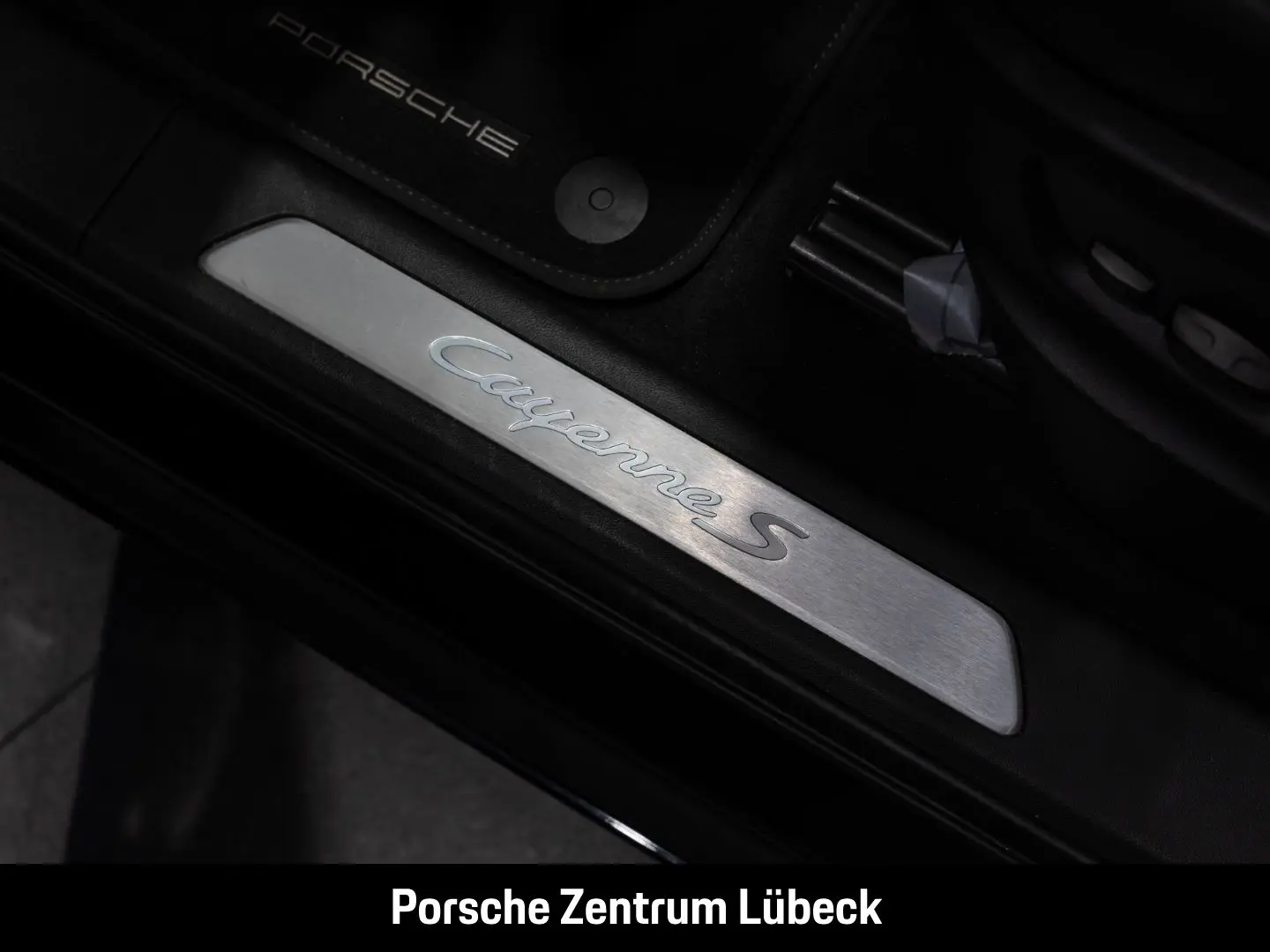 Cayenne S Coupe Hinterachslenkung Head-Up