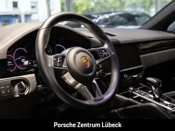Cayenne S Coupe Hinterachslenkung Head-Up