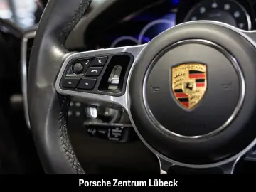 Cayenne S Coupe Hinterachslenkung Head-Up