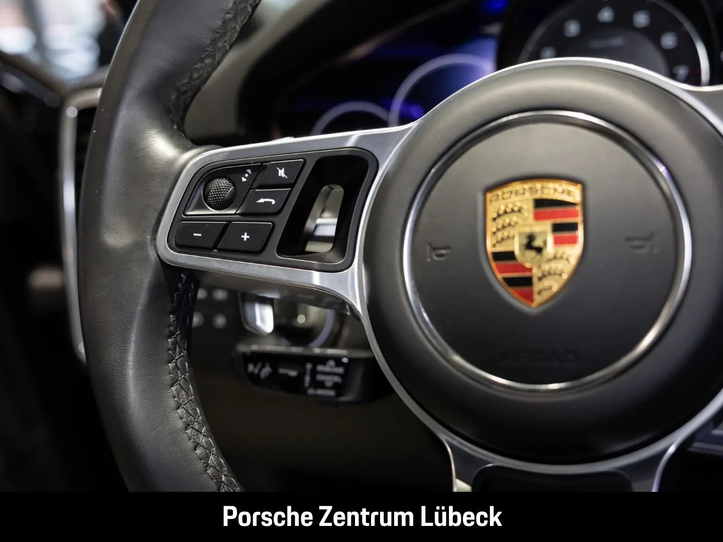 Cayenne S Coupe Hinterachslenkung Head-Up