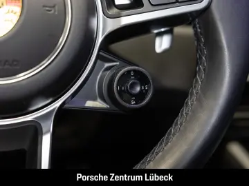 Cayenne S Coupe Hinterachslenkung Head-Up
