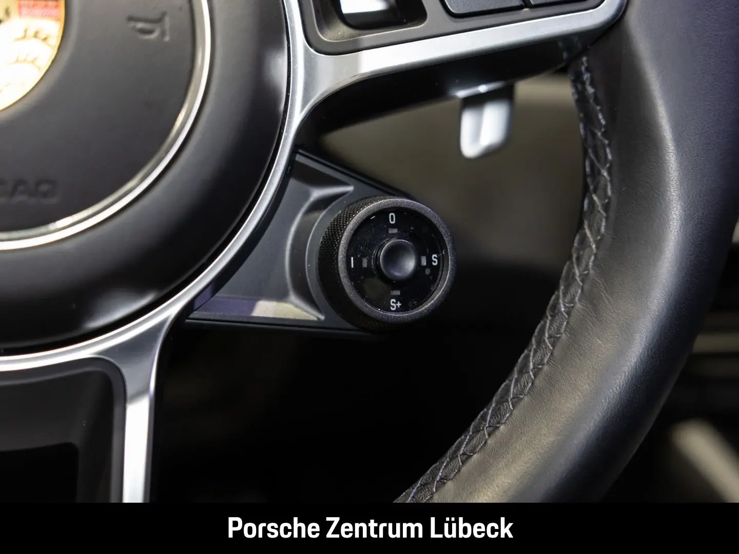 Cayenne S Coupe Hinterachslenkung Head-Up