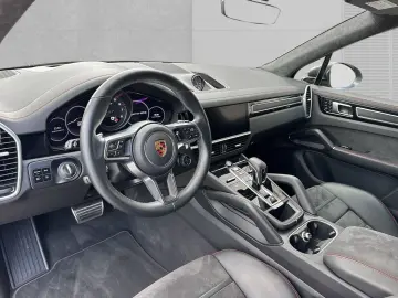 Cayenne GTS/BOSE/Chrono/Head-Up/Pano