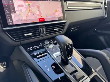 Cayenne GTS/BOSE/Chrono/Head-Up/Pano
