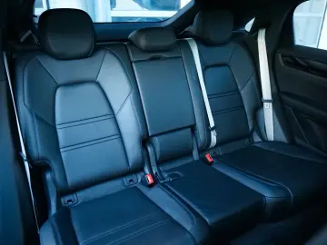 Cayenne Coupe E-Hybrid Platinum Edi SPORT DESIGN
