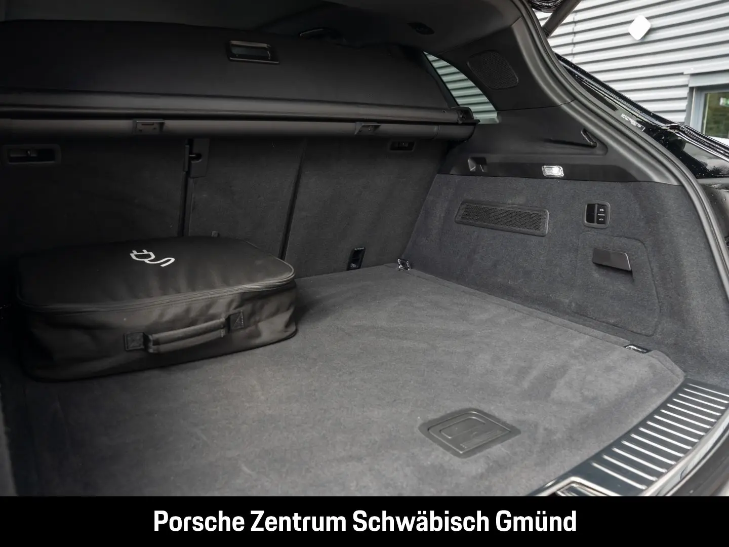Cayenne E-Hybrid Surround-View LED-Matrix BOSE