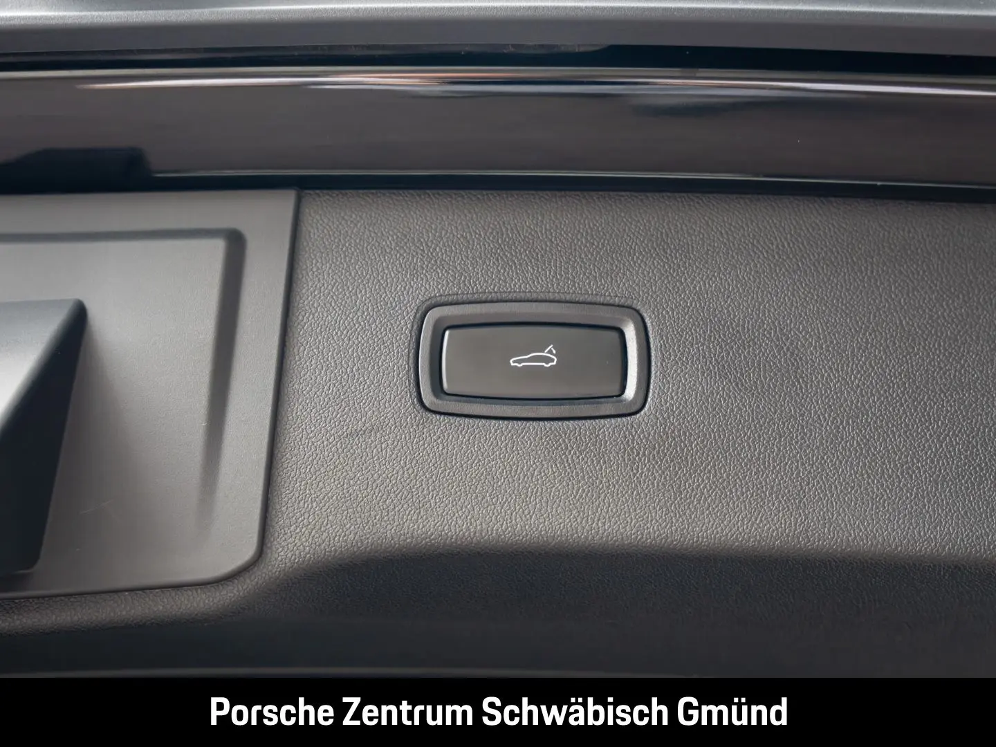 Cayenne E-Hybrid Surround-View LED-Matrix BOSE