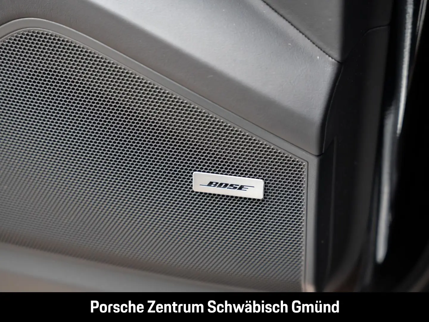 Cayenne E-Hybrid Surround-View LED-Matrix BOSE