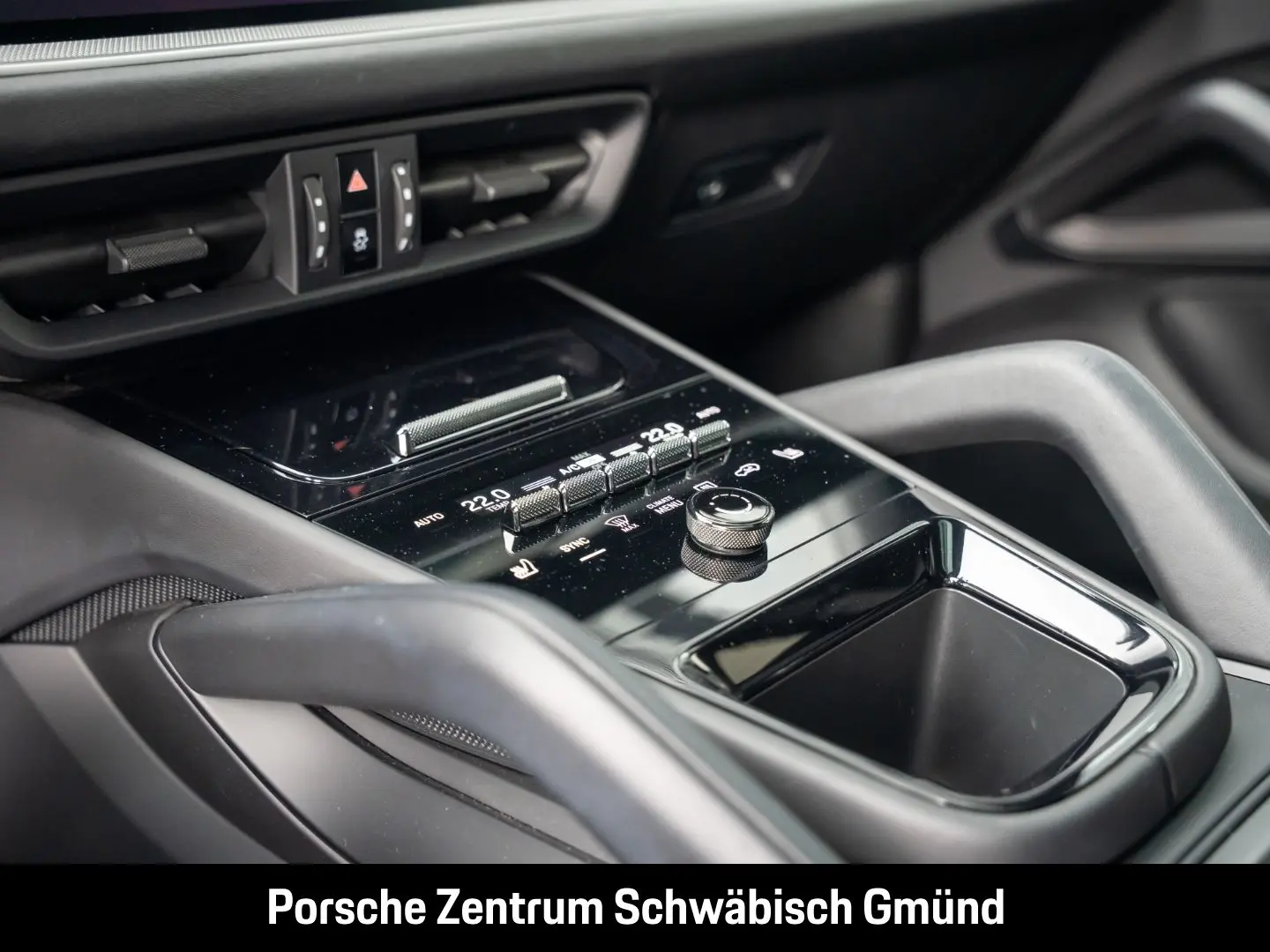 Cayenne E-Hybrid Surround-View LED-Matrix BOSE