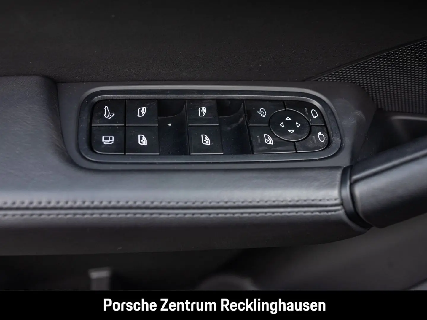 Cayenne E-Hybrid BOSE Surround-View Panoramadach
