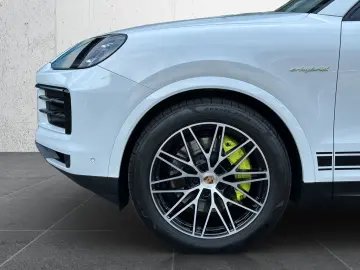 Cayenne E-Hybrid PANO Luftfederung BOSE 360°
