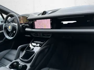 Cayenne E-Hybrid PANO Luftfederung BOSE 360°