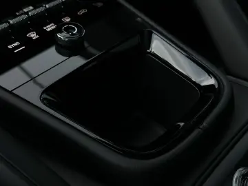 Cayenne E-Hybrid PANO Luftfederung BOSE 360°