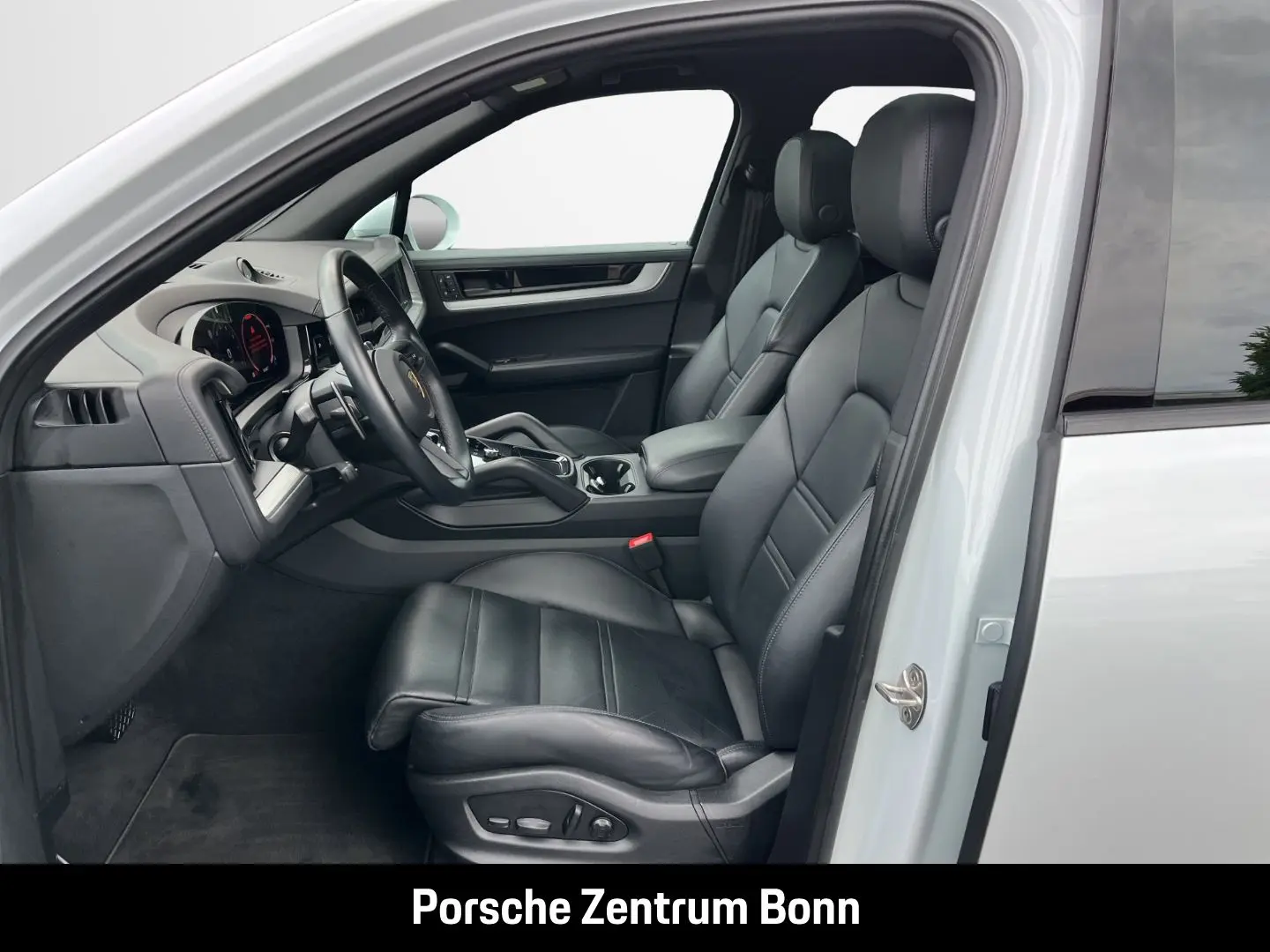 Cayenne E-Hybrid BOSE Panoramadach Luftfederung