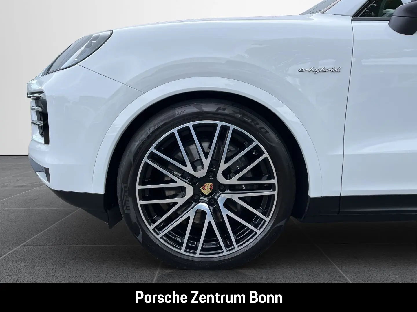 Cayenne E-Hybrid BOSE Panoramadach Luftfederung