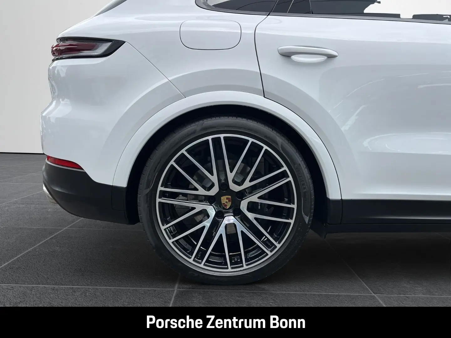 Cayenne E-Hybrid BOSE Panoramadach Luftfederung