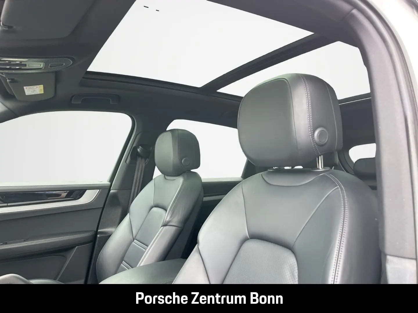 Cayenne E-Hybrid BOSE Panoramadach Luftfederung