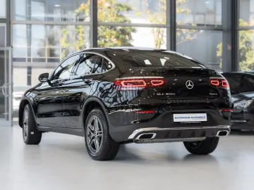 GLC300 e 4M Coupe*AMG-LINE*LEDER*NAVI*LED*1.HD*