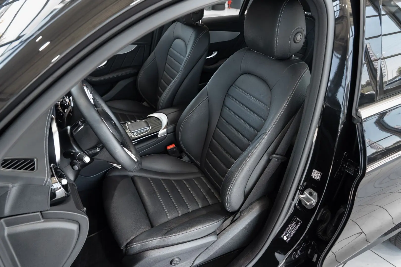 GLC300 e 4M Coupe*AMG-LINE*LEDER*NAVI*LED*1.HD*