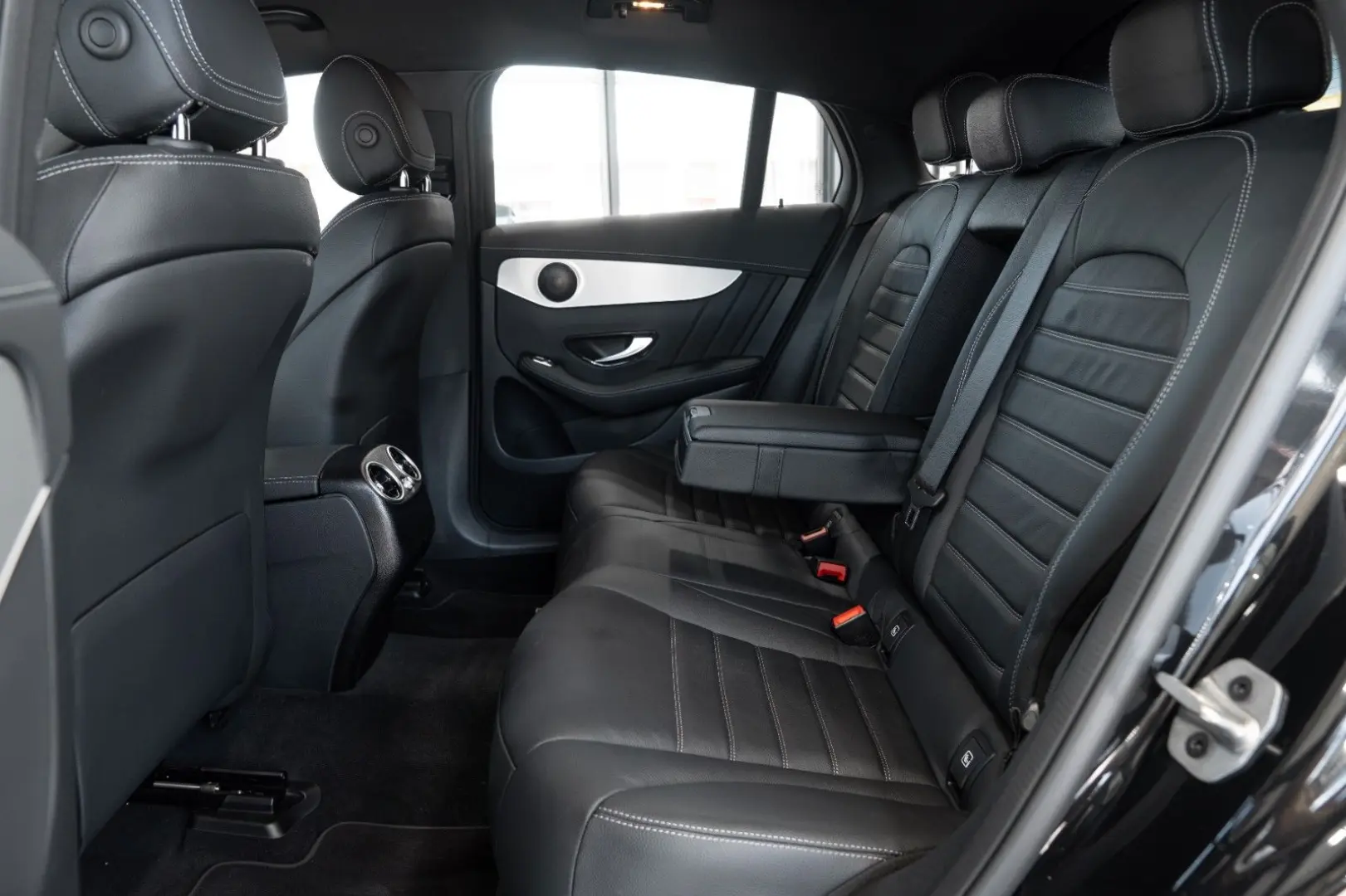 GLC300 e 4M Coupe*AMG-LINE*LEDER*NAVI*LED*1.HD*
