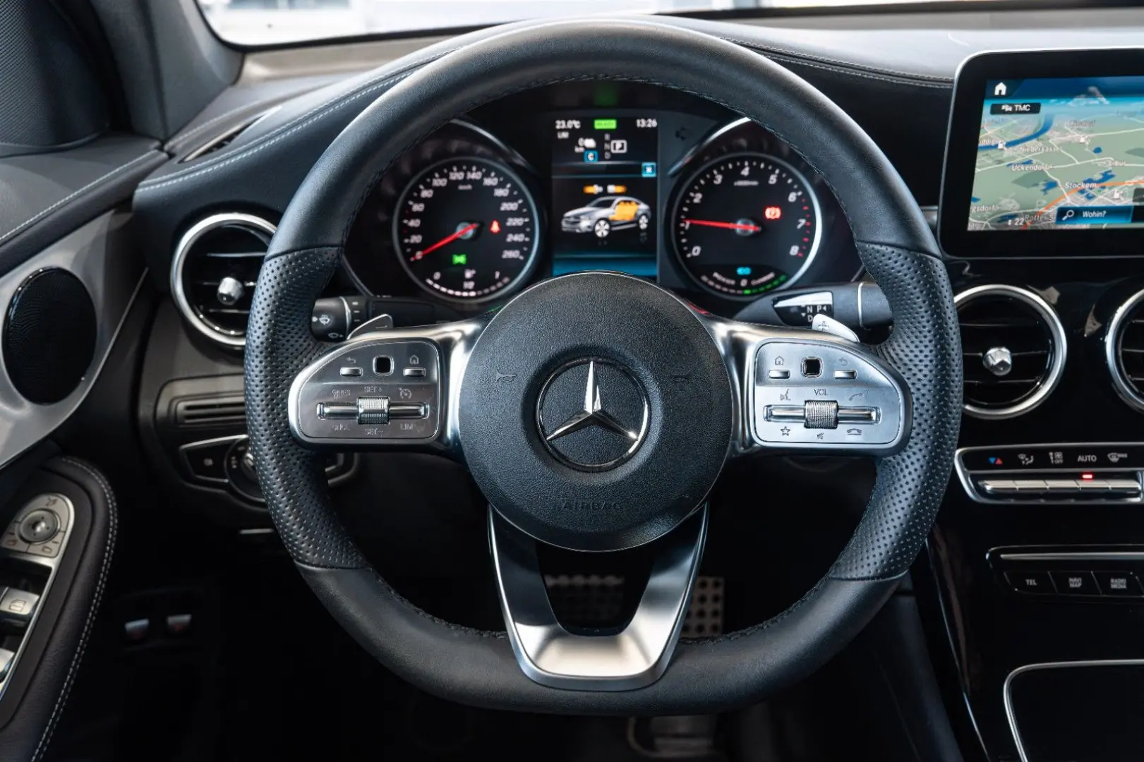 GLC300 e 4M Coupe*AMG-LINE*LEDER*NAVI*LED*1.HD*