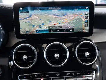 GLC300 e 4M Coupe*AMG-LINE*LEDER*NAVI*LED*1.HD*
