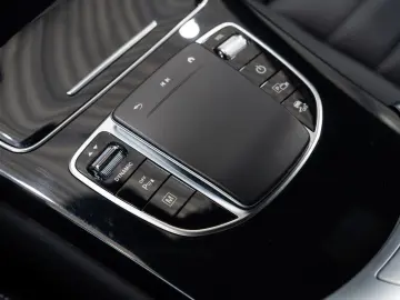 GLC300 e 4M Coupe*AMG-LINE*LEDER*NAVI*LED*1.HD*