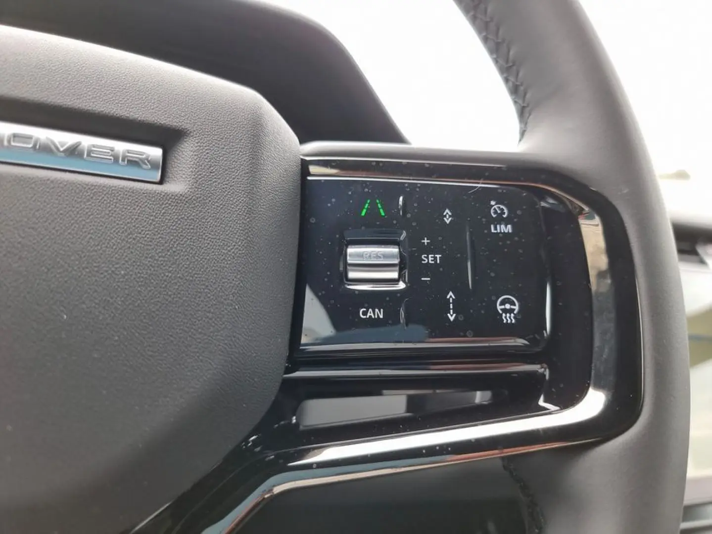 Range Rover Evoque P300e Dynamic SE Pano, Black 
