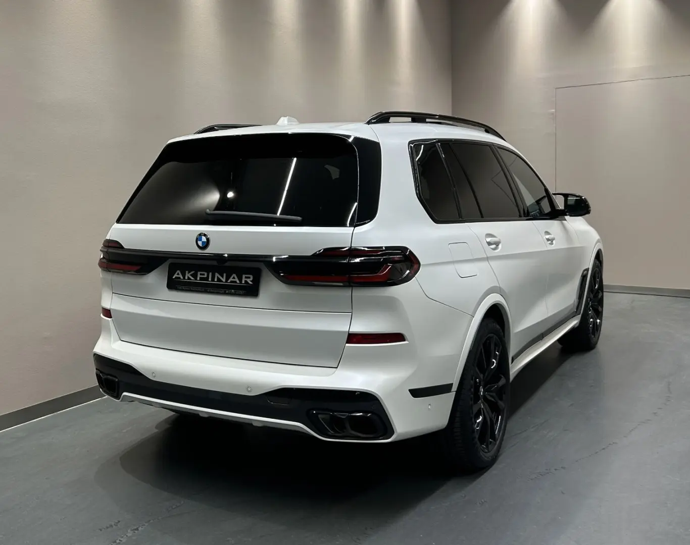 X7 M60 i *AERODYNAMIK*SKY LOUNGE*AHK*EXKLUSIVE*