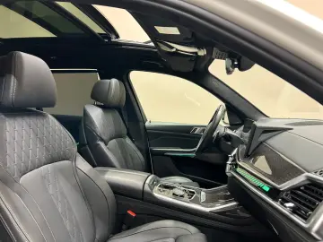 X7 M60 i *AERODYNAMIK*SKY LOUNGE*AHK*EXKLUSIVE*