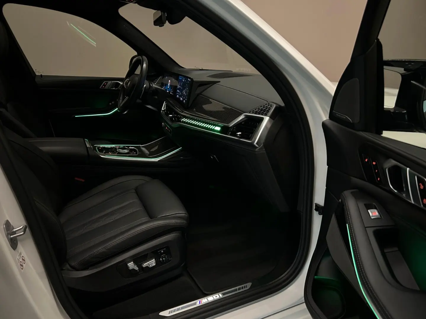 X7 M60 i *AERODYNAMIK*SKY LOUNGE*AHK*EXKLUSIVE*